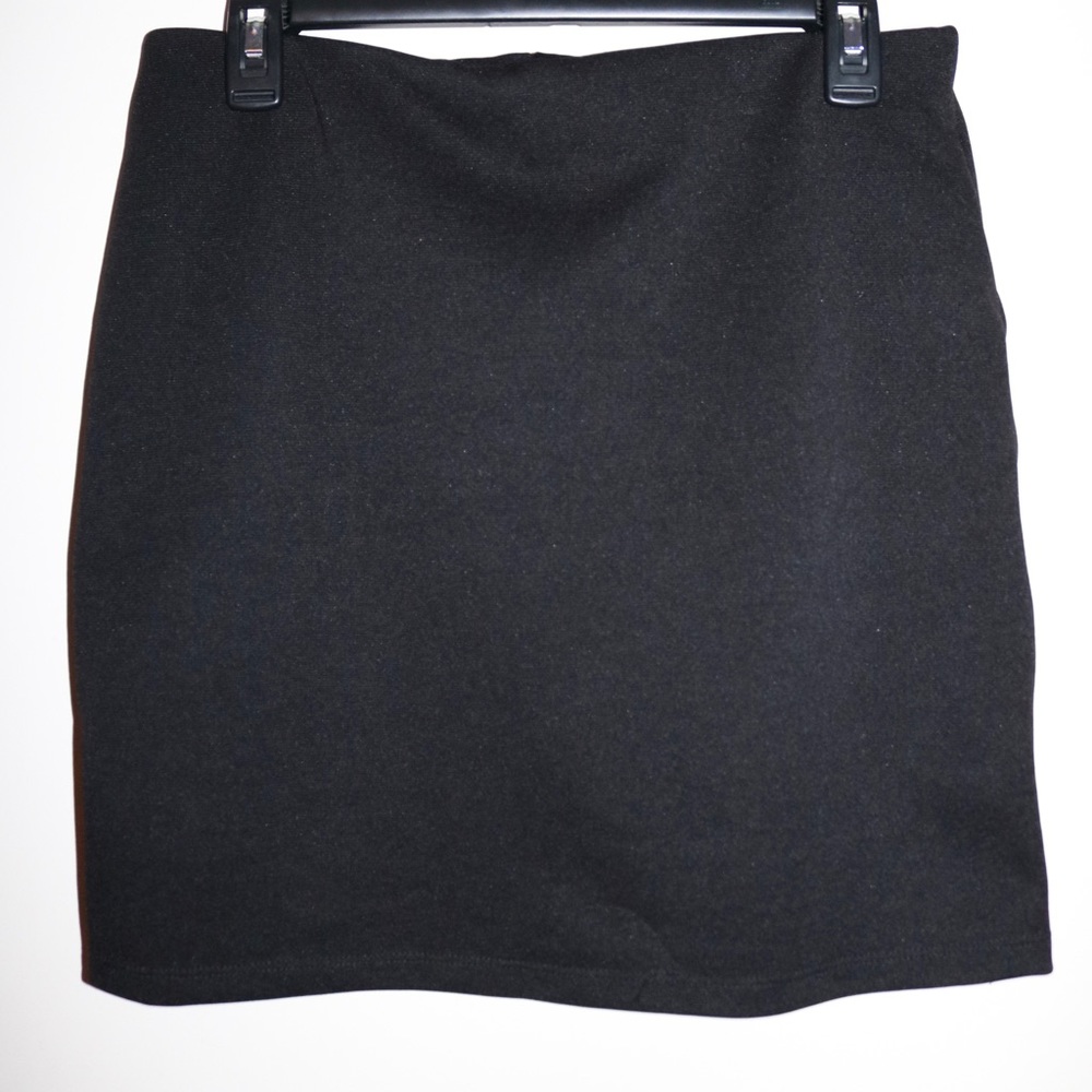 • NWT Forever 21 Button Skirt - Picture 2 of 4